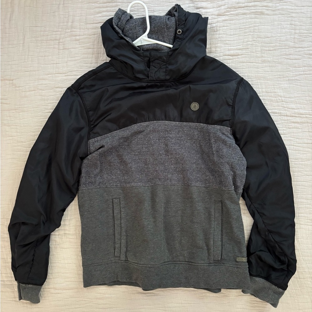 Volcom Classic Fit Black and Gray Jacket